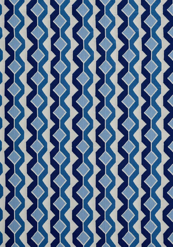 TWISTED CHAIN W77987